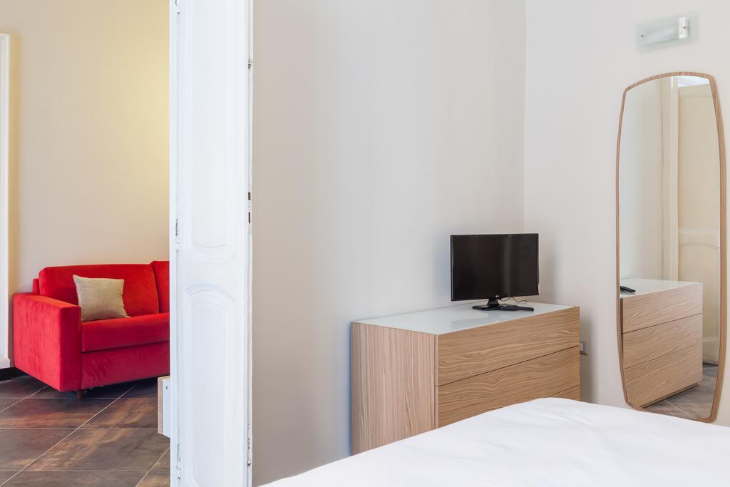 Parthenope Apartment By Wonderful Italy Наполи Екстериор снимка