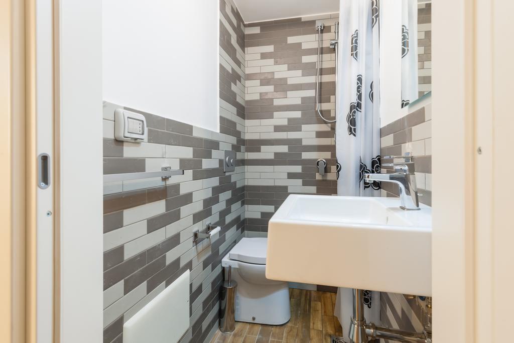 Parthenope Apartment By Wonderful Italy Наполи Екстериор снимка